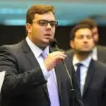 LULA DEFINE TARCÍSIO COMO ADVERSÁRIO PARA 2026